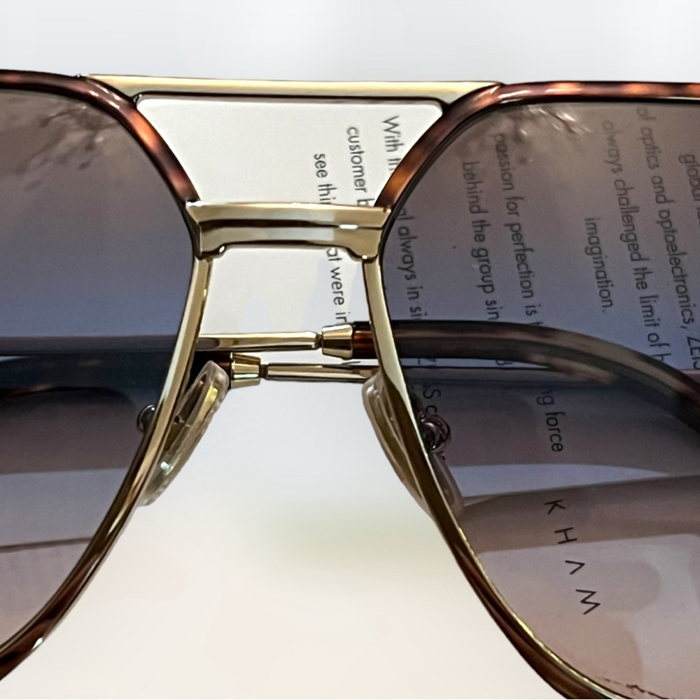 Victoria Beckham Double Bridge V-Line Navigator In Gold-Tortoise- 59mm $325 New - Picture 11 of 14